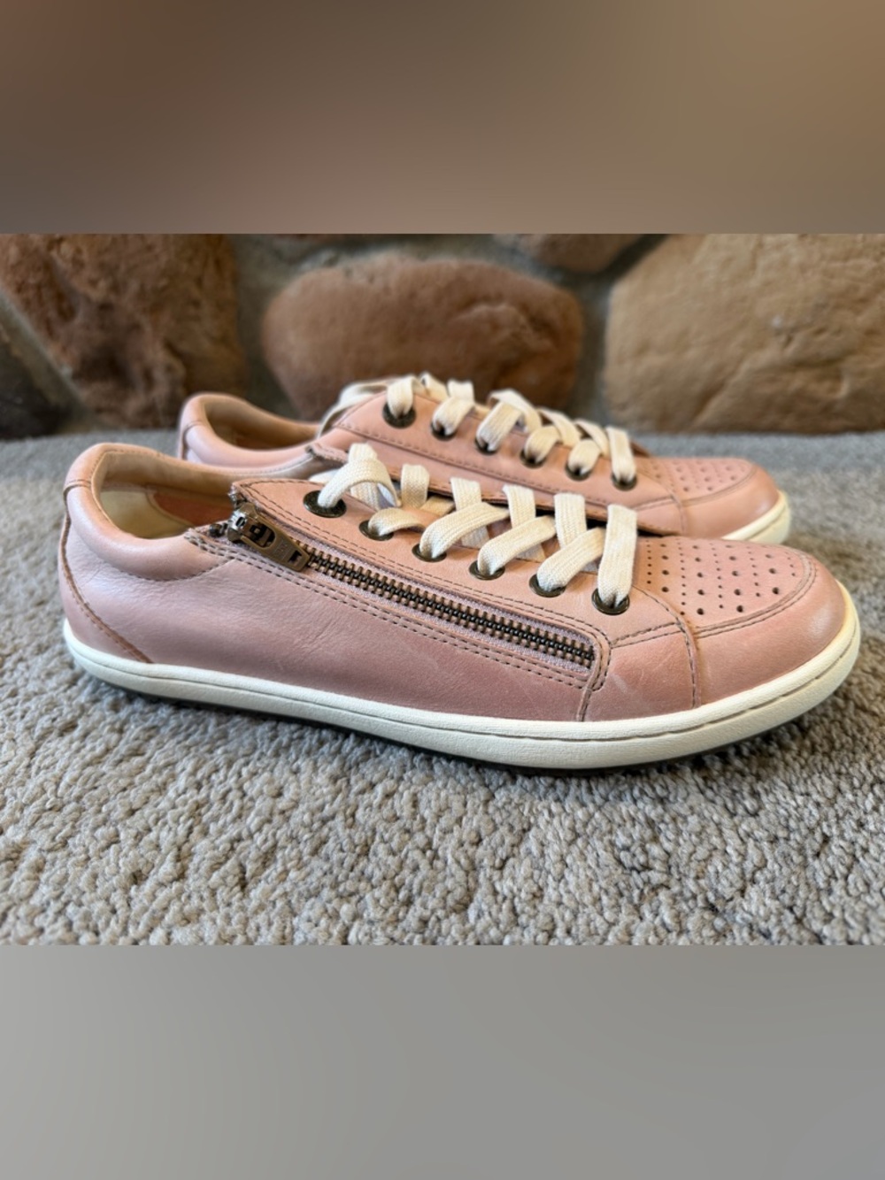 TAOS Blush Pink Leather Zipster Sneakers NWT Zip On - Picture 4 of 7